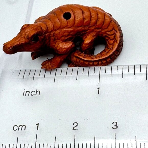 Ojime Bead Netsuke Alligator Crocodile Boxwood Signed Figurine - Picture 2 of 8